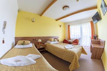 Фото номера Двухместный номер с 1 кроватью или 2 отдельными кроватями Отель Hotel Góralski Raj г. Новы-Тарг 13