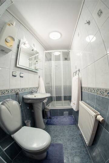 Фото номера Трехместный номер Отель Hotel Góralski Raj г. Новы-Тарг 6