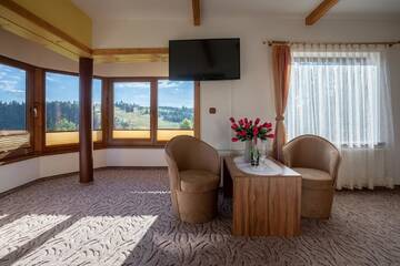 Фото номера Апартаменты (для 2 взрослых) Отель Hotel Góralski Raj г. Новы-Тарг 4